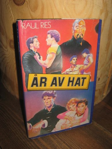 RIES: ÅR AV HAT.