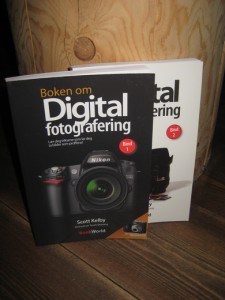Kelby: Boken om Digital fotografering. I og II. 2009.
