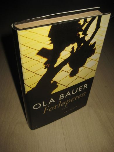 BAUER, OLA. Forløperen. 1999.