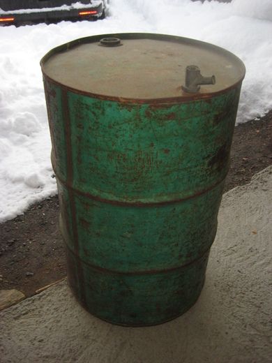 BP fat ca 58 cm i diameter 90 cm høgt pent i et gammelt krambomiljø 50 tallet