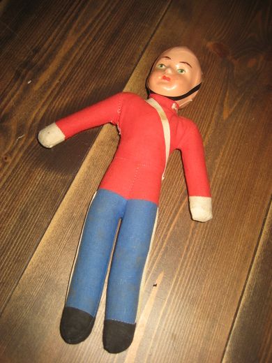 Soldat ca 29 cm høg 50 tallet