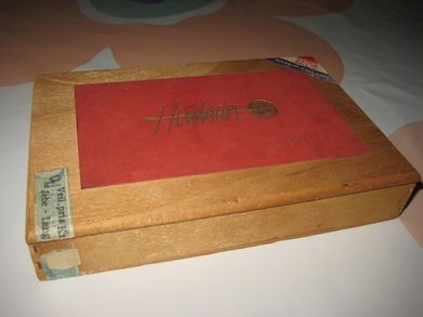 HUDSON finereske, ca 14*12 cm stor.