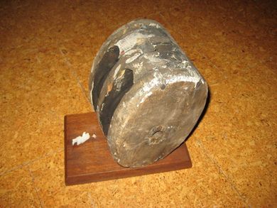 Gammel blokk fra skute på 20-30 tallet montert på plate