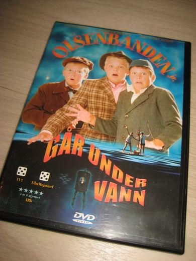OLSENBANDEN GÅR UNDER SNØ 7 ÅR 92 MIN 2002