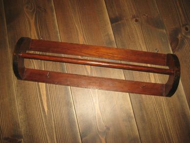 Hylle for kjøkkenhanduk ca 49 cm lang 60-70 tallet