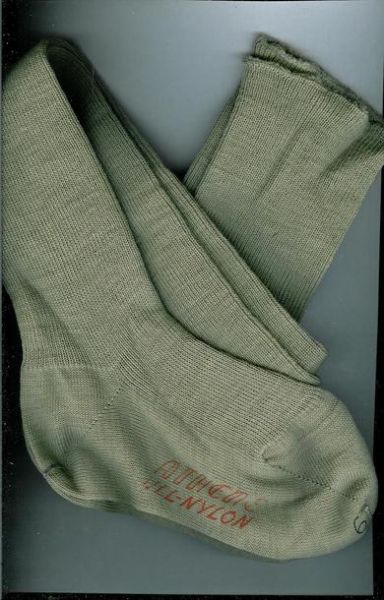 ATHENE barnestrømpe i ull-nylon. Nr 6. 60 tallet.