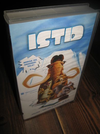 ISTID. 2002, 78 MIN, 7 ÅR. 