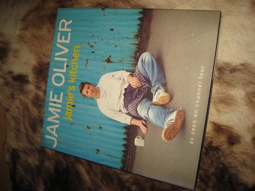 JAMIE OLIVER. Jamie's kitchen. 2002. 