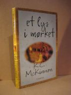 McKinnon: et lys i mørket. 1999.