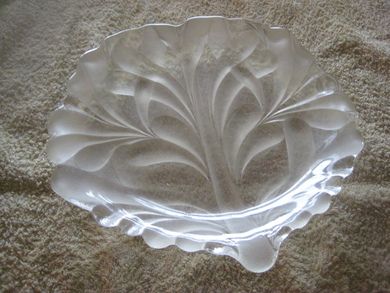 Pent glassfat ca 23 cm i diameter