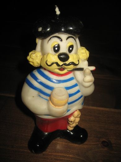 Plastfigur med lyd ca 17 cm høg