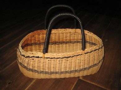 Pen fletta kurv med hank 60 tallet