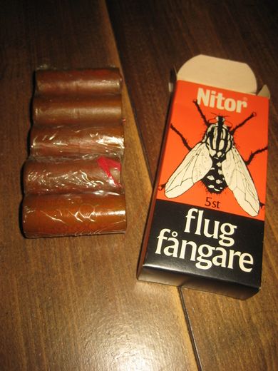 Eske med 5 stk fluefangere sylynder som en drar ut til en spiral 70 tallet ?