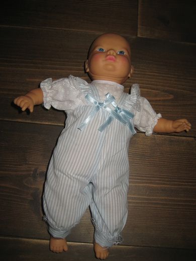 Gummidokke 80 tallet Ca 33 cm høg