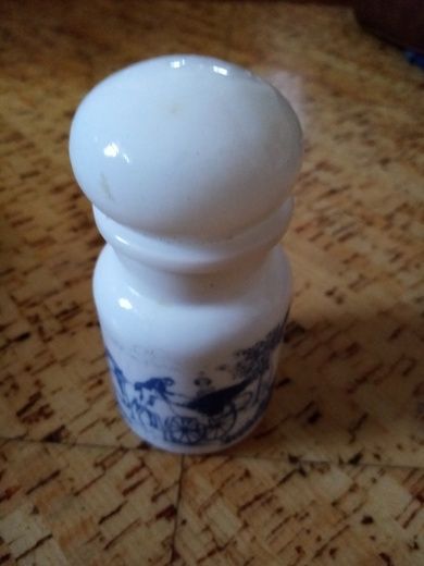 Container made in Belgium 60-70 tallet ca 12 cm høg