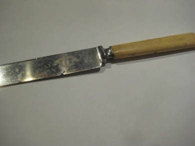 Gammel kniv, merka JERNMANUF AKTIEBOLAG, ESKILTUNA, 40 tallet