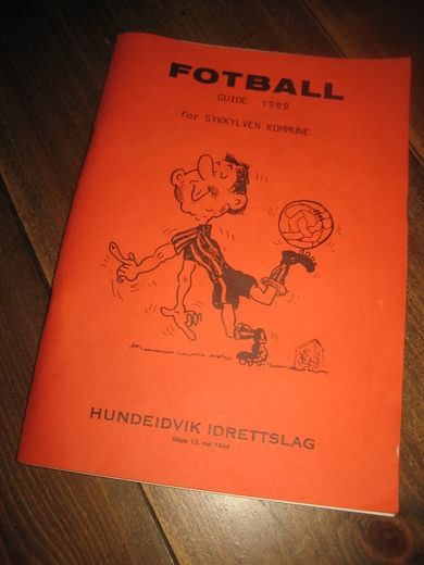 1989, FOTBALL GUIDE FOR SYKKYLVEN KOMMUNE. 