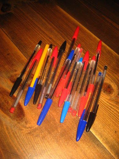 Stor lott med BIC penner fra 80-90 tallet selges under ett Dette er pakke nr 1