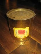 Spann uten innhold fra Lillehammer Bryggeri APPELSIN MARMELADE ca 16 cm i diameter 16 cm høg 60 tallet