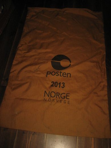Pen postsekk ca 67*100 cm stor 2013