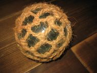 Pen kavlkule med fletting tidleg 1900 Ca 11 cm i diameter Lys grønn