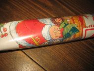Uåpna rull julepapir fra 80 tallet 2 meter store julenisser etc dette er rull nr 2