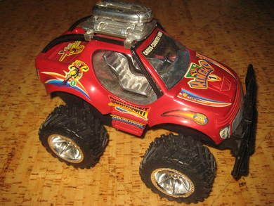 CROSS COUNTRY 4WD Ca 21 cm høg 32 cm lang