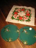 Lot med diverse duker 80 tallet