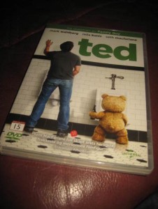 TED. 107 MIN, 15 ÅR, 2007