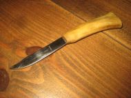 Liten ØYO kniv med beinhandtak ca 12 cm lang