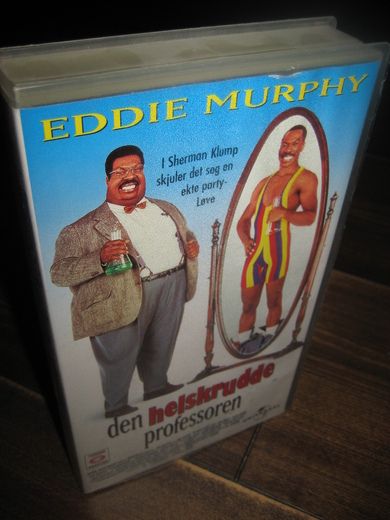 EDDIE MURPHY: DEN HELSKRUDDE PROFESSOREN 1996 11 ÅR 91 MIN