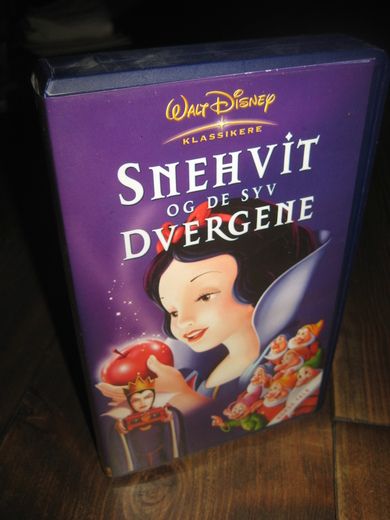 SNEHVIT OG DE SYV DVERGER 1937 80 MIN MIN