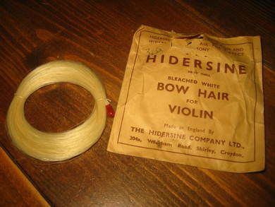 Pakke med innhold HIDERSHINE BOW HAIR FOR VIOLIN 50 tallet