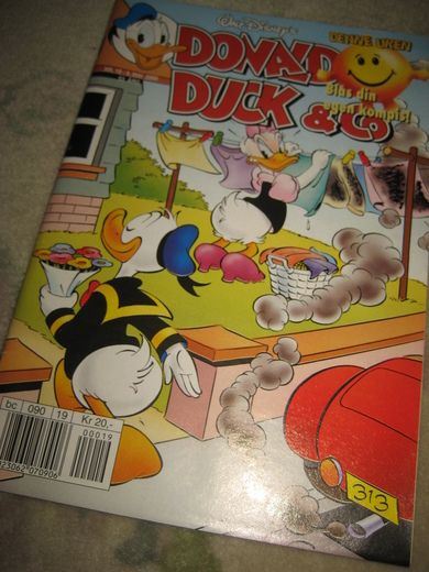 2000 nr 019 DONALD DUCK & CO