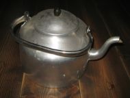 Megastor kaffekjel, ca 24 cm i diameter. Ca 5.5 liter. 50 tallet.