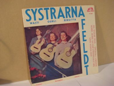 SYSTRARNA FELDT. P 5154.  1961