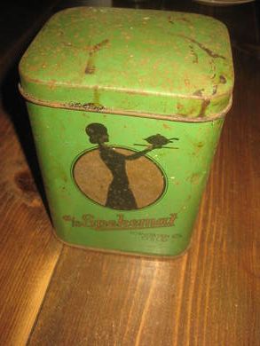 Boks fra SPEKEMAT OSLO 50 tallet ca 16 cm høg