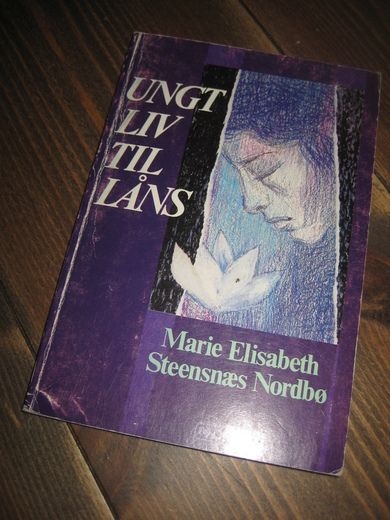 NORDBØ: UNGT LIV TIL LÅNS. 1988.