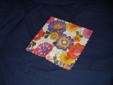 Seviett med blomstermotiv