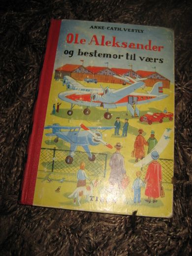 VESTLY: OLE ALEKSANDER og bestemor til værs 1963