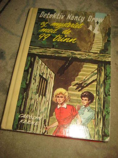 Keene: Detektiv Nancy Drew og mysteriet med de 99 trinn Bok nr 43