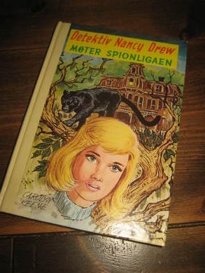 KEENE, CAROLYN: Detektiv Nancy Drew møter spionligaen. Bok nr 51