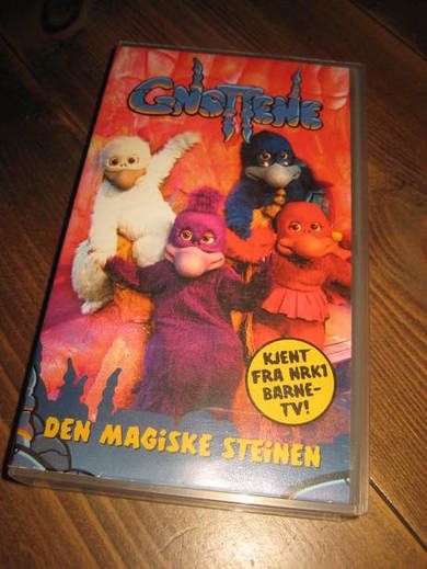 GNISTTENE 2002 78 MIN