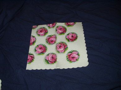 Serviett med blomstermotiv fra eldre samling