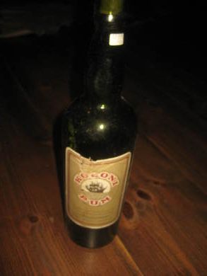 Flaske uten innhold, KOLONI RUM, fra Vinmonopolet, 1959. 
