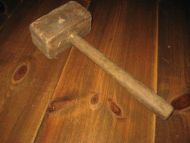 Gammel treklubbe ca 30 cm lang