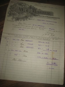 FACTURA fra W. C. MØLLER huer- hatte- og pelsvarefabrik, Drammen, 17. nov. 1917.