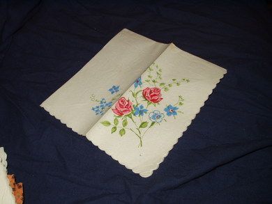Serviett med blomstermotiv fra eldre samling