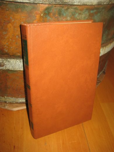 BERGSAKER: ØST OG VEST FOR BRAHMAPUTRA. Blant stammefolk og fremmede religioner. 1968.