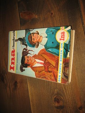 SAXEGAARD ANNIK: Ina i Insbruck Bok nr 5 1973